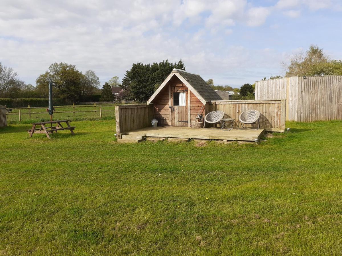 Glamping At The Retreat Wiltshire Is Rural Bliss Villa ชิปเพแนม ภายนอก รูปภาพ