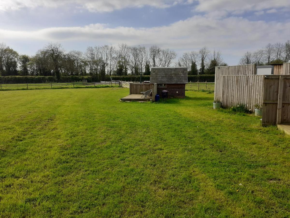 Glamping At The Retreat Wiltshire Is Rural Bliss Villa ชิปเพแนม ภายนอก รูปภาพ